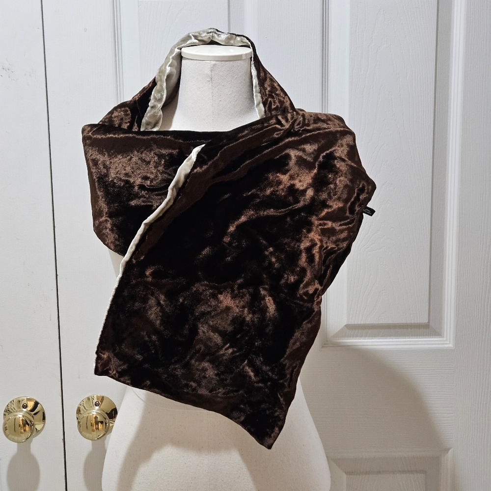 Summer Tompkins Velvet Scarf
